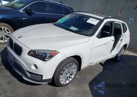 2015 BMW X1 Sdrive28I из США, поврежденный, VIN WBAVM1C59FV316755